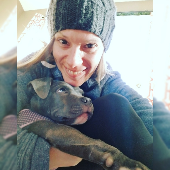 Meet your Posher, Sheri! - Picture 3 of 3